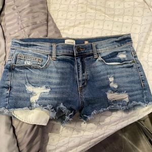 sneakpeak jean shorts